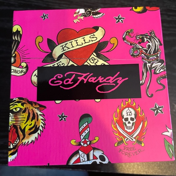 Ed Hardy Women’s Skull Watch NWT - Picture 5 of 7